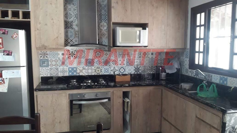 Cond. fechado de 305.85m² com 3 quartos em Barreiro