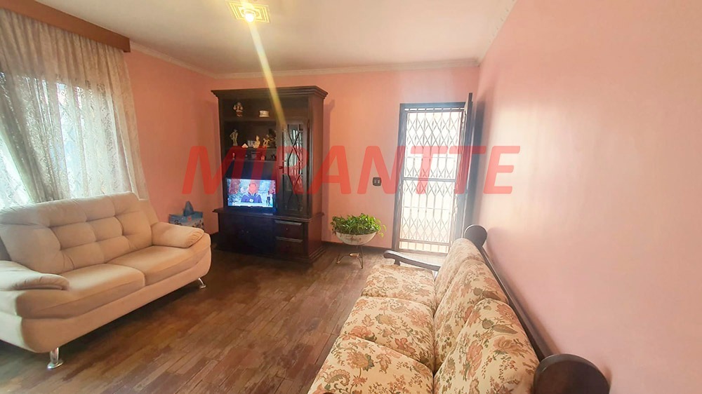 Sobrado de 200m² com 3 quartos em Vila Mazzei