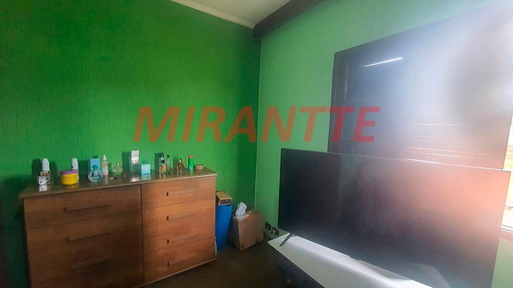 Sobrado de 200m² com 3 quartos em Vila Mazzei