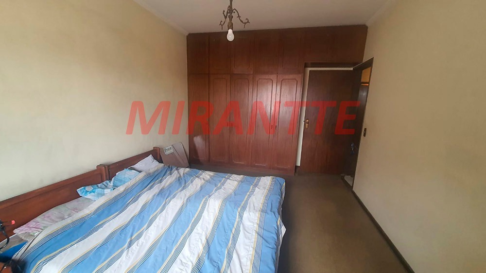 Sobrado de 200m² com 3 quartos em Vila Mazzei