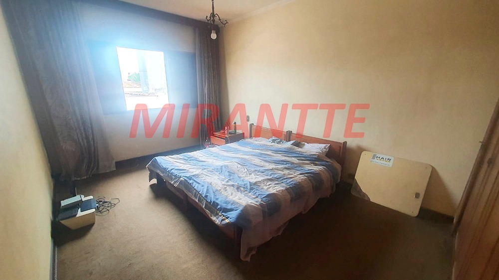 Sobrado de 200m² com 3 quartos em Vila Mazzei