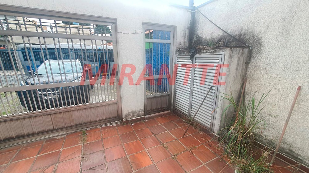 Sobrado de 200m² com 3 quartos em Vila Mazzei