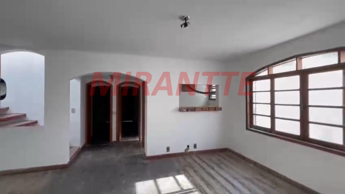 Comercial de 240m² em Santana