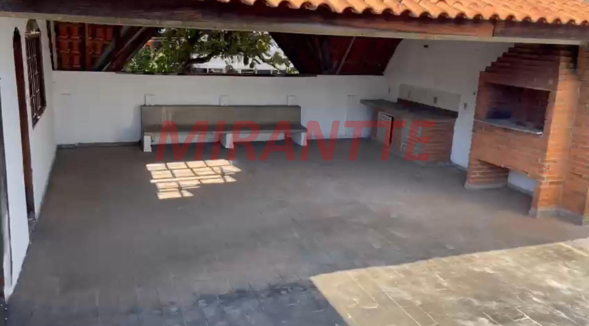 Comercial de 240m² em Santana