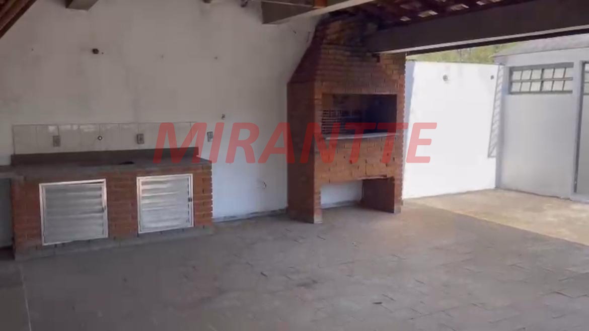 Comercial de 240m² em Santana