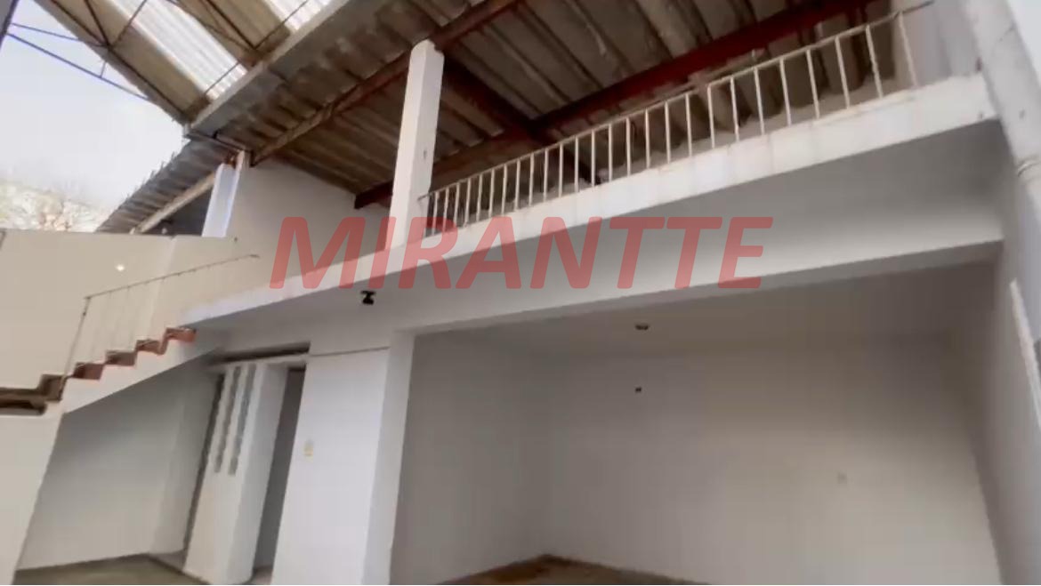 Comercial de 240m² em Santana