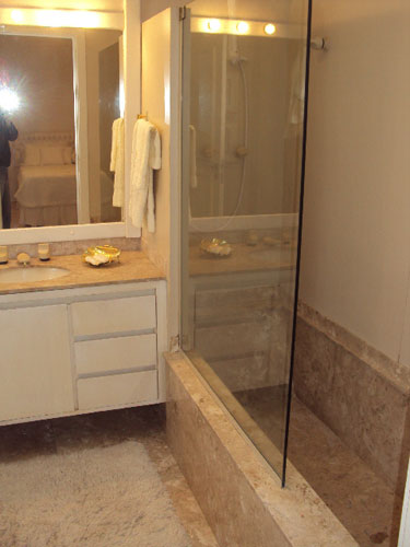 Apartamento de 240m² com 3 quartos em Cerqueira César