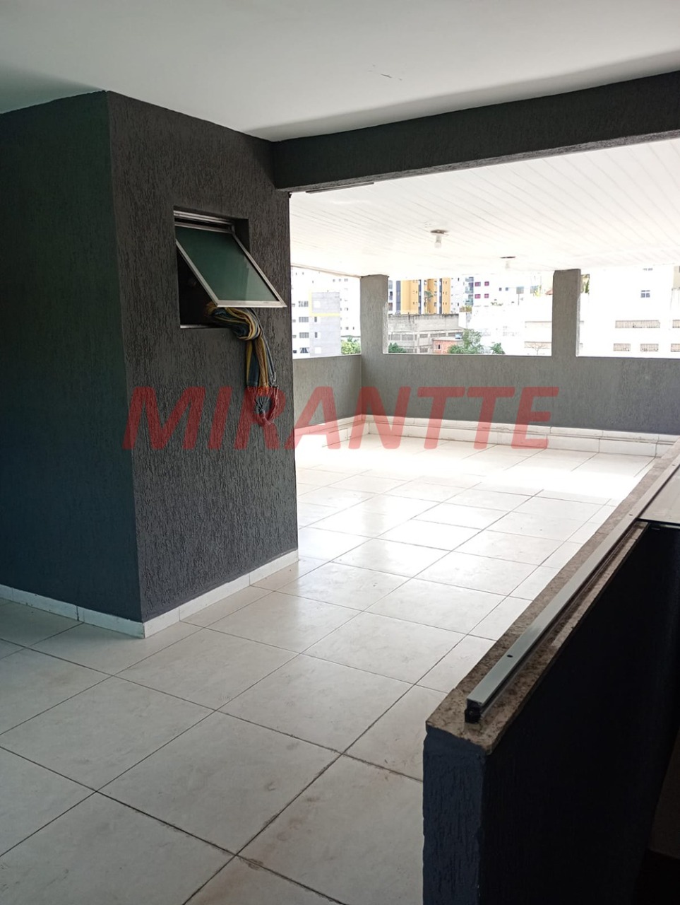 Sobrado de 280m² com 3 quartos em Santana