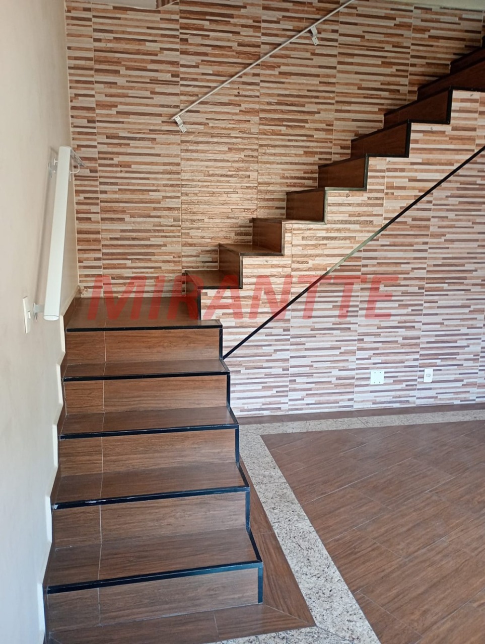 Sobrado de 280m² com 3 quartos em Santana
