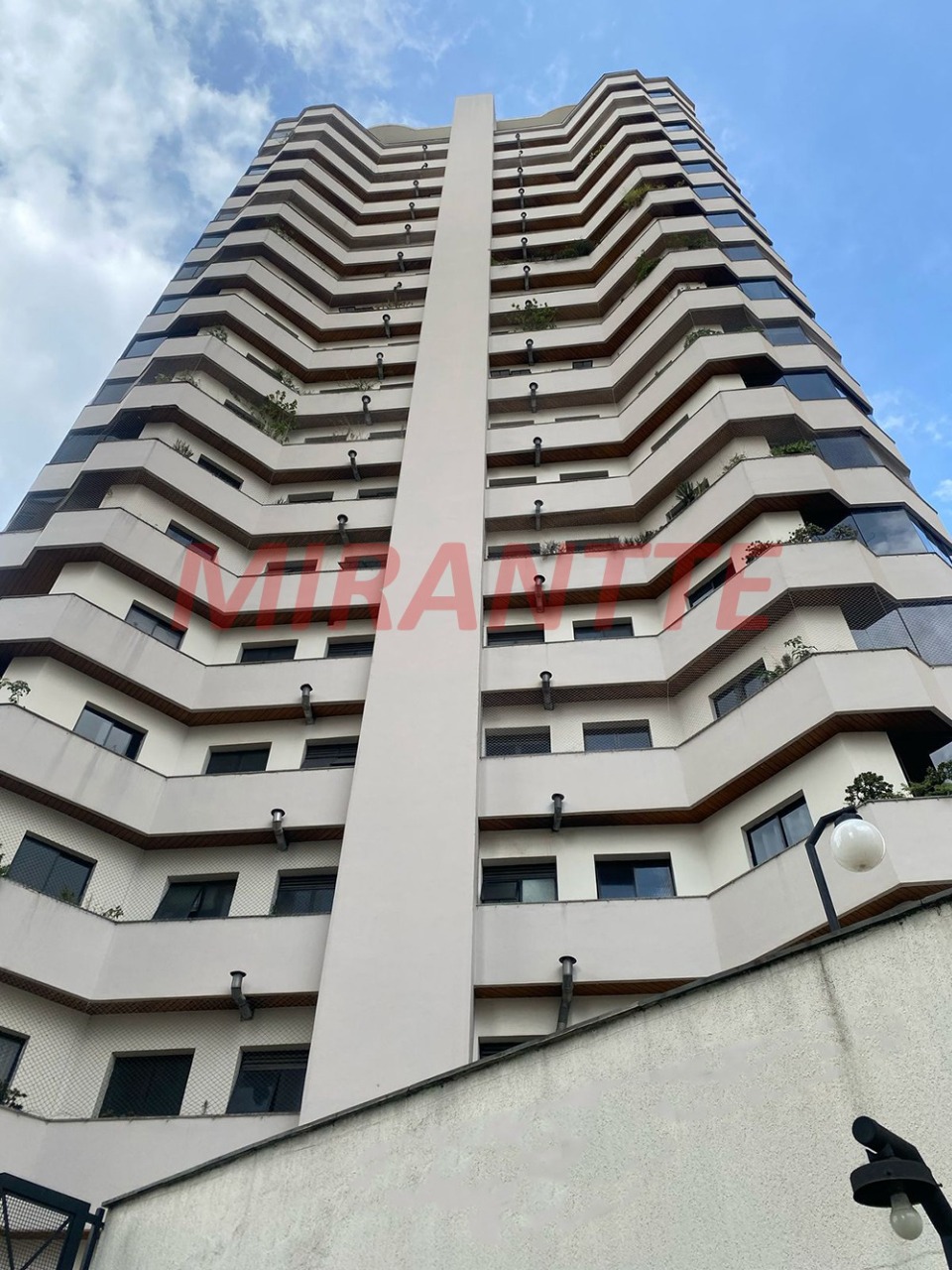 Apartamento de 112m² com 3 quartos em Água Fria