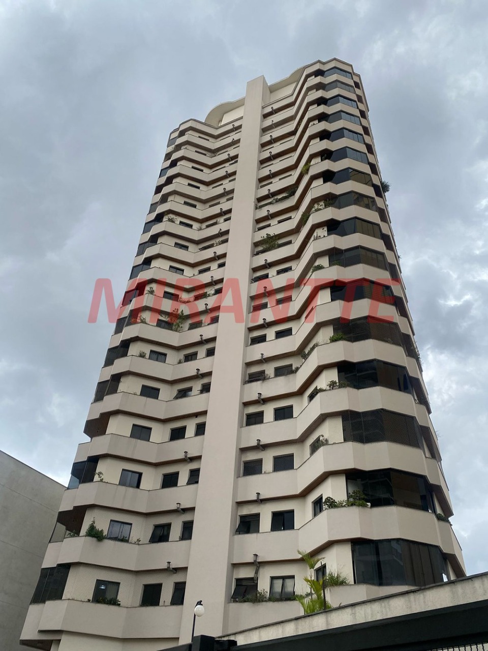 Apartamento de 112m² com 3 quartos em Água Fria