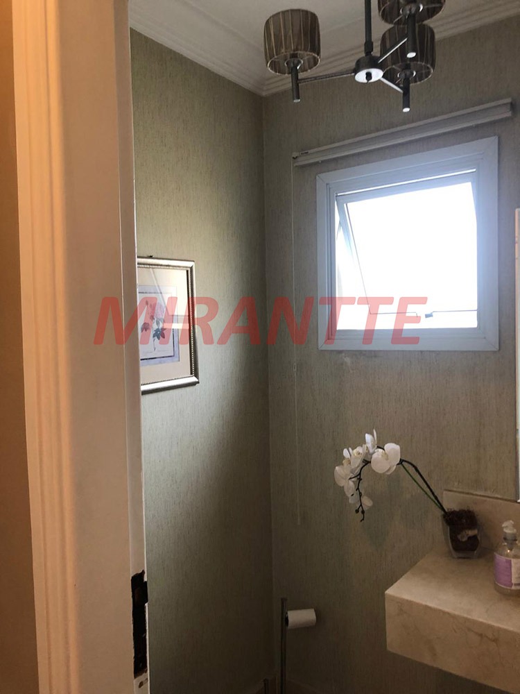 Apartamento de 130m² com 3 quartos em Água Fria