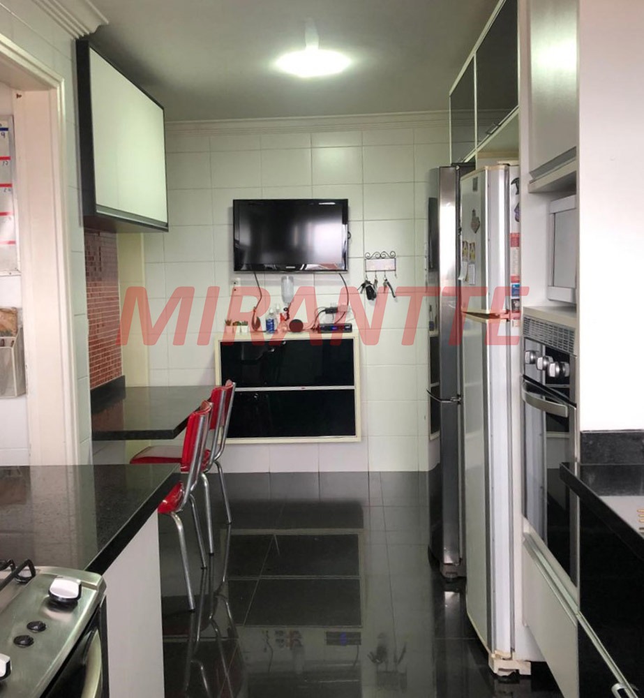 Apartamento de 130m² com 3 quartos em Água Fria