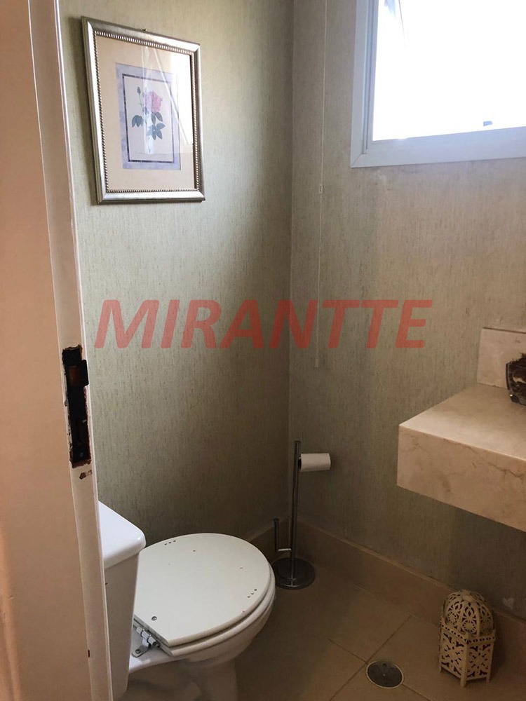 Apartamento de 130m² com 3 quartos em Água Fria