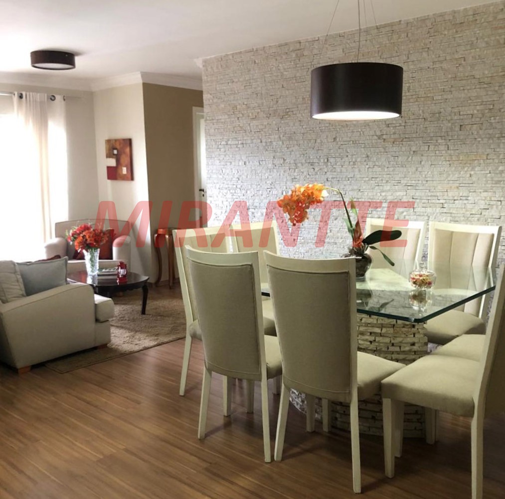 Apartamento de 130m² com 3 quartos em Água Fria