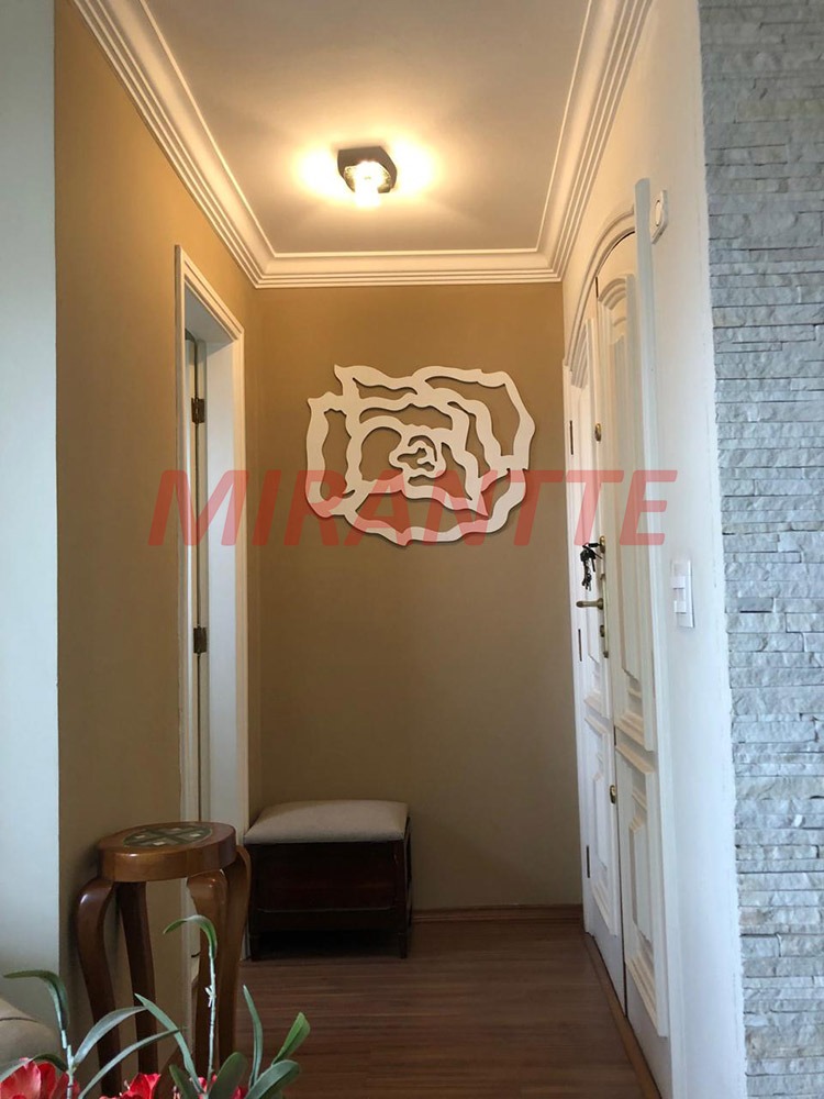 Apartamento de 130m² com 3 quartos em Água Fria