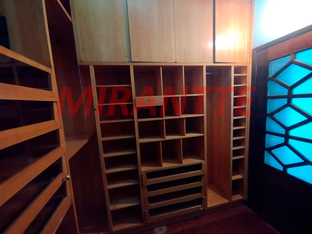 Sobrado de 300m² com 3 quartos em Jardim Virginia Bianca
