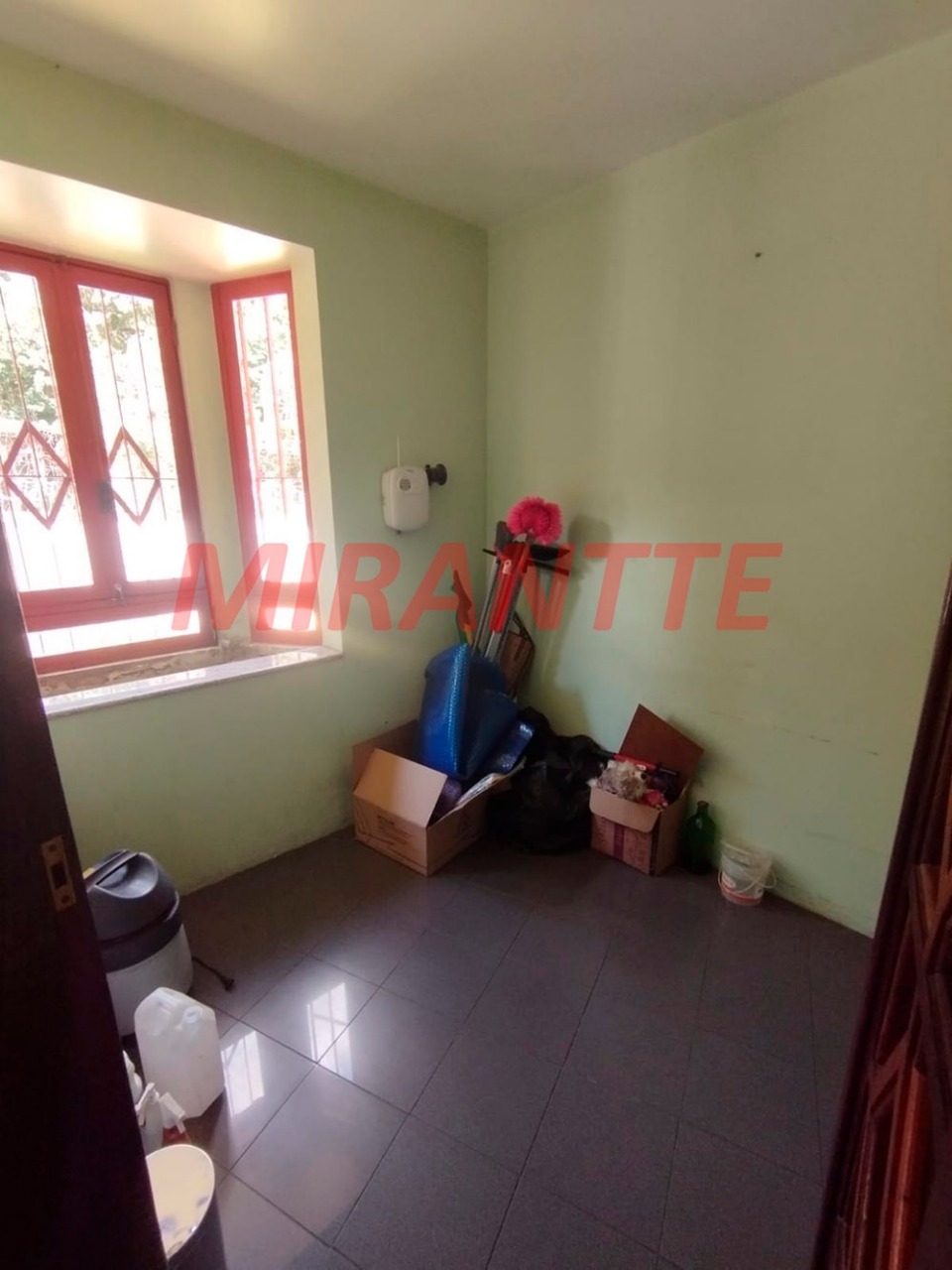 Sobrado de 300m² com 3 quartos em Jardim Virginia Bianca