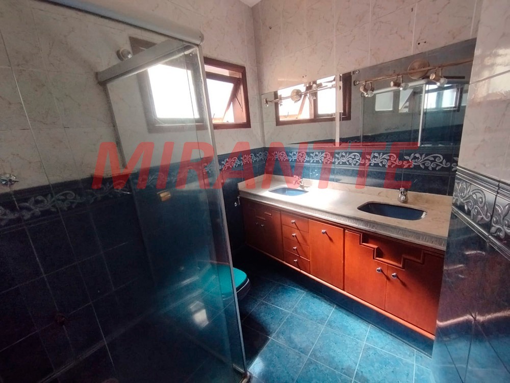 Sobrado de 300m² com 3 quartos em Jardim Virginia Bianca