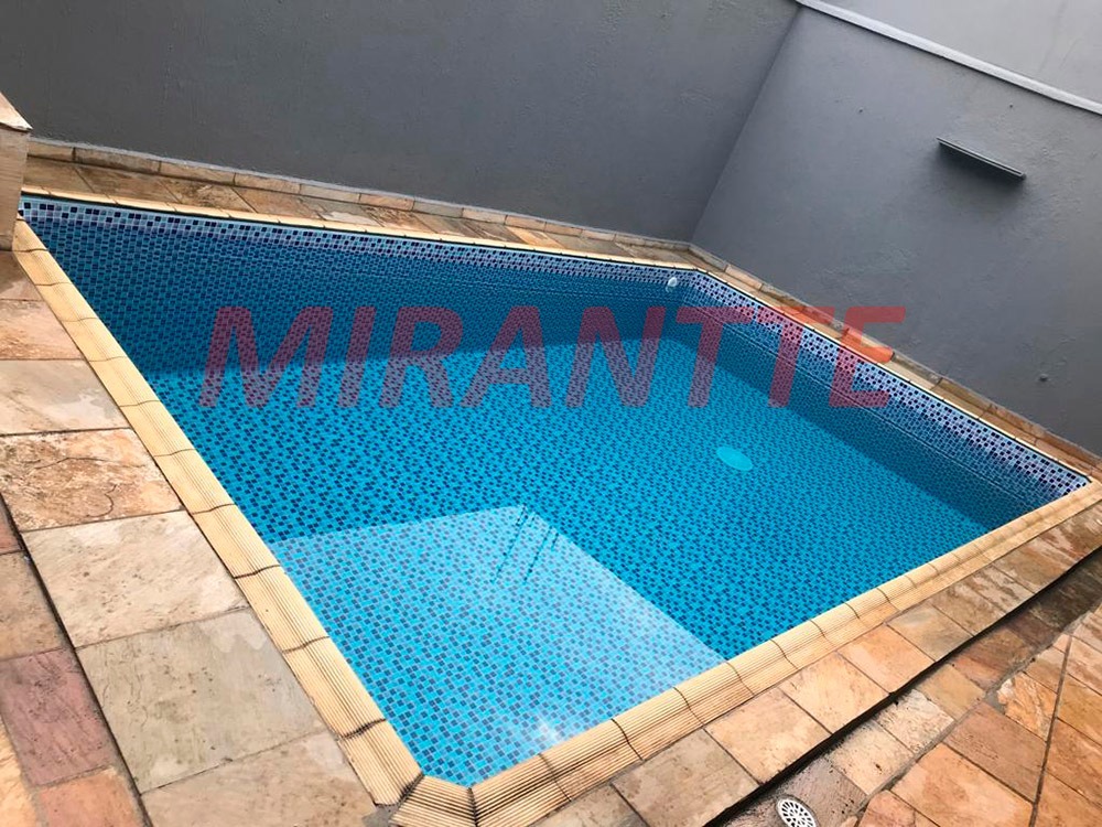 Sobrado de 300m² com 3 quartos em Jardim Virginia Bianca