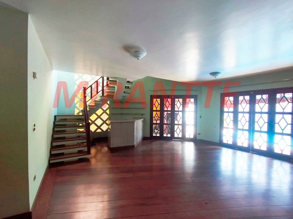 Sobrado de 300m² com 3 quartos em Jardim Virginia Bianca