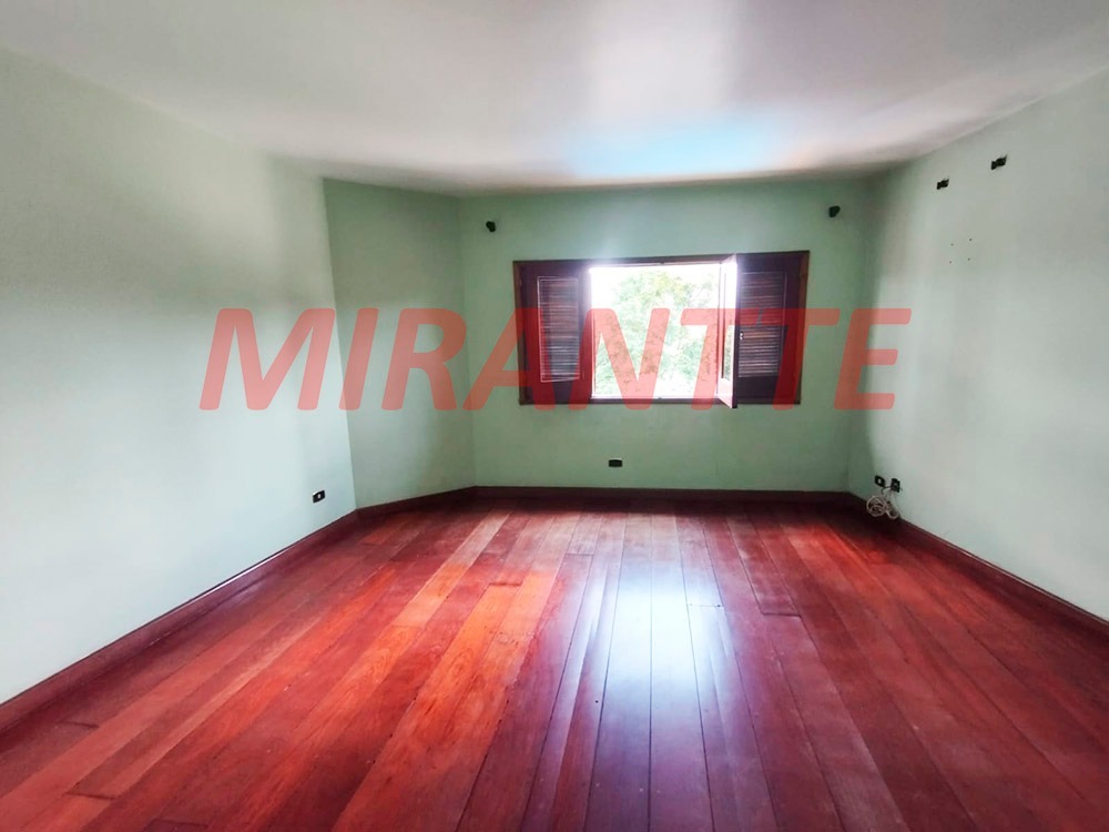Sobrado de 300m² com 3 quartos em Jardim Virginia Bianca