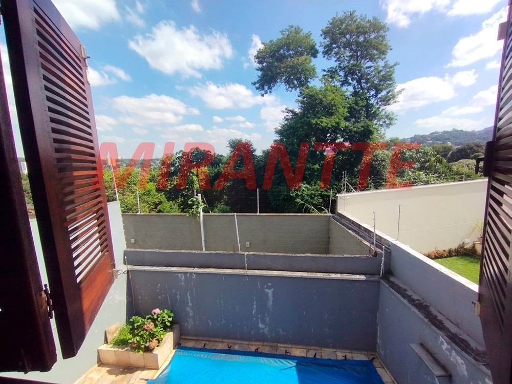 Sobrado de 300m² com 3 quartos em Jardim Virginia Bianca