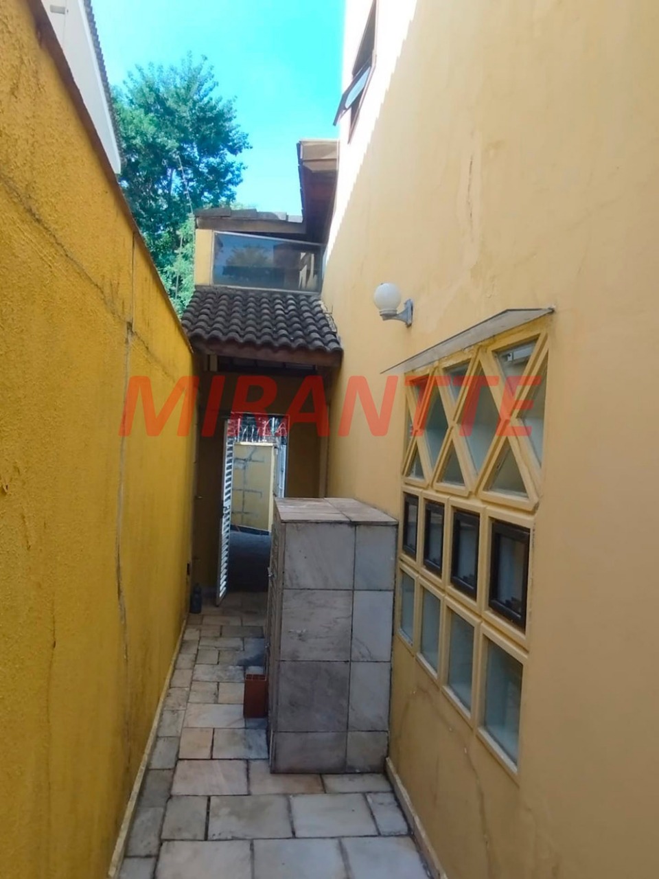 Sobrado de 300m² com 3 quartos em Jardim Virginia Bianca