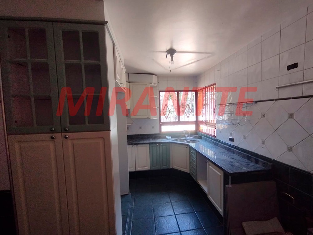 Sobrado de 300m² com 3 quartos em Jardim Virginia Bianca