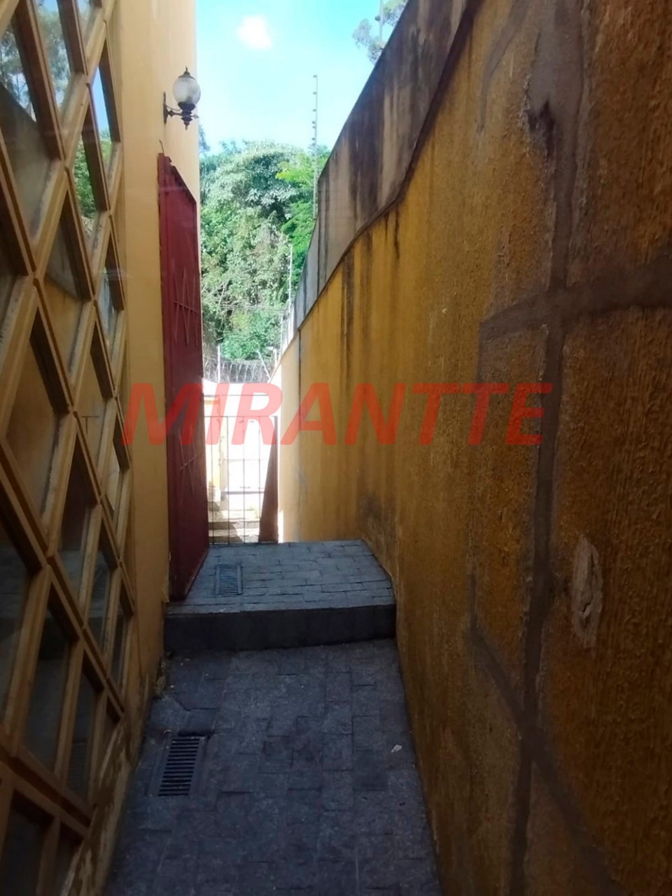 Sobrado de 300m² com 3 quartos em Jardim Virginia Bianca
