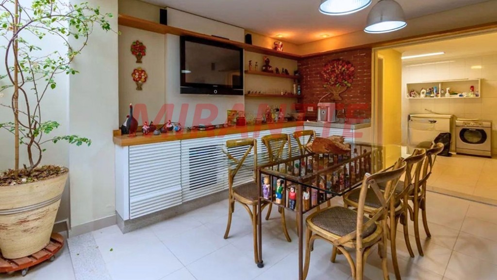 Cond. fechado de 359m² com 3 quartos em Horto Florestal