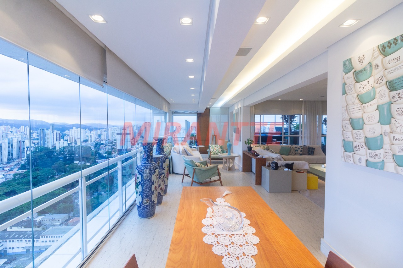 Cobertura de 380m² com 5 quartos em Santana