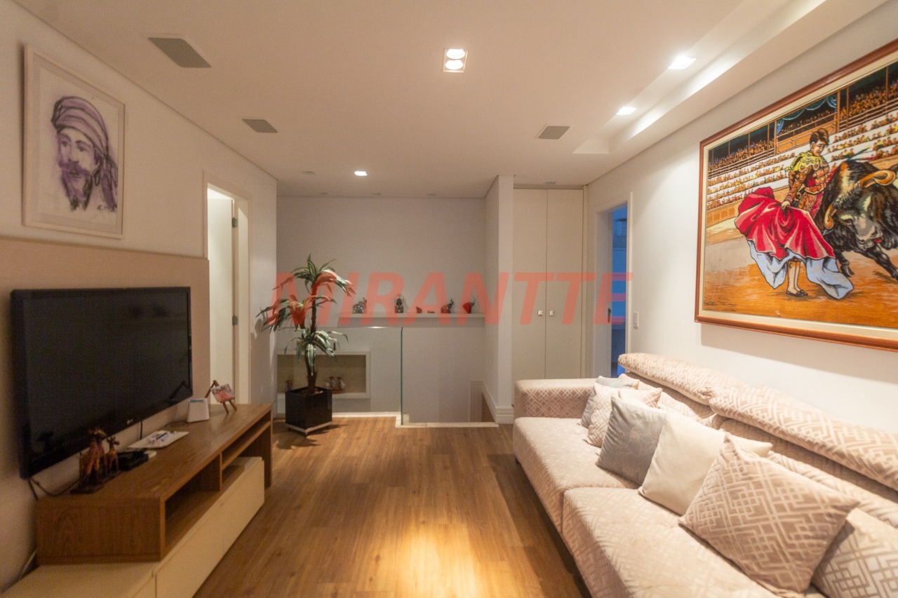 Cobertura de 380m² com 5 quartos em Santana