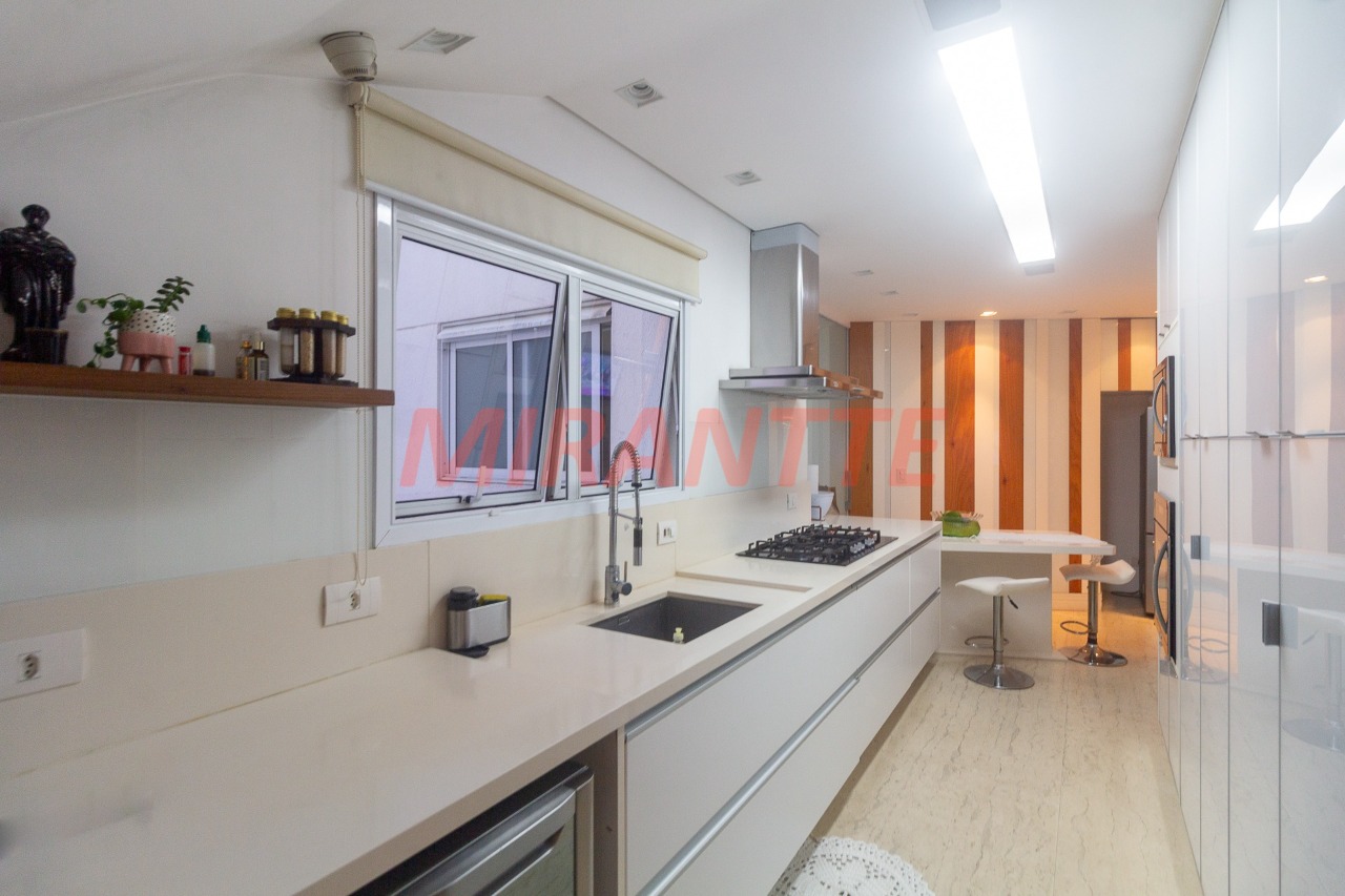 Cobertura de 380m² com 5 quartos em Santana