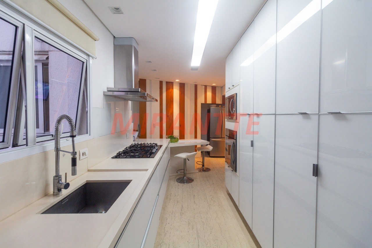 Cobertura de 380m² com 5 quartos em Santana