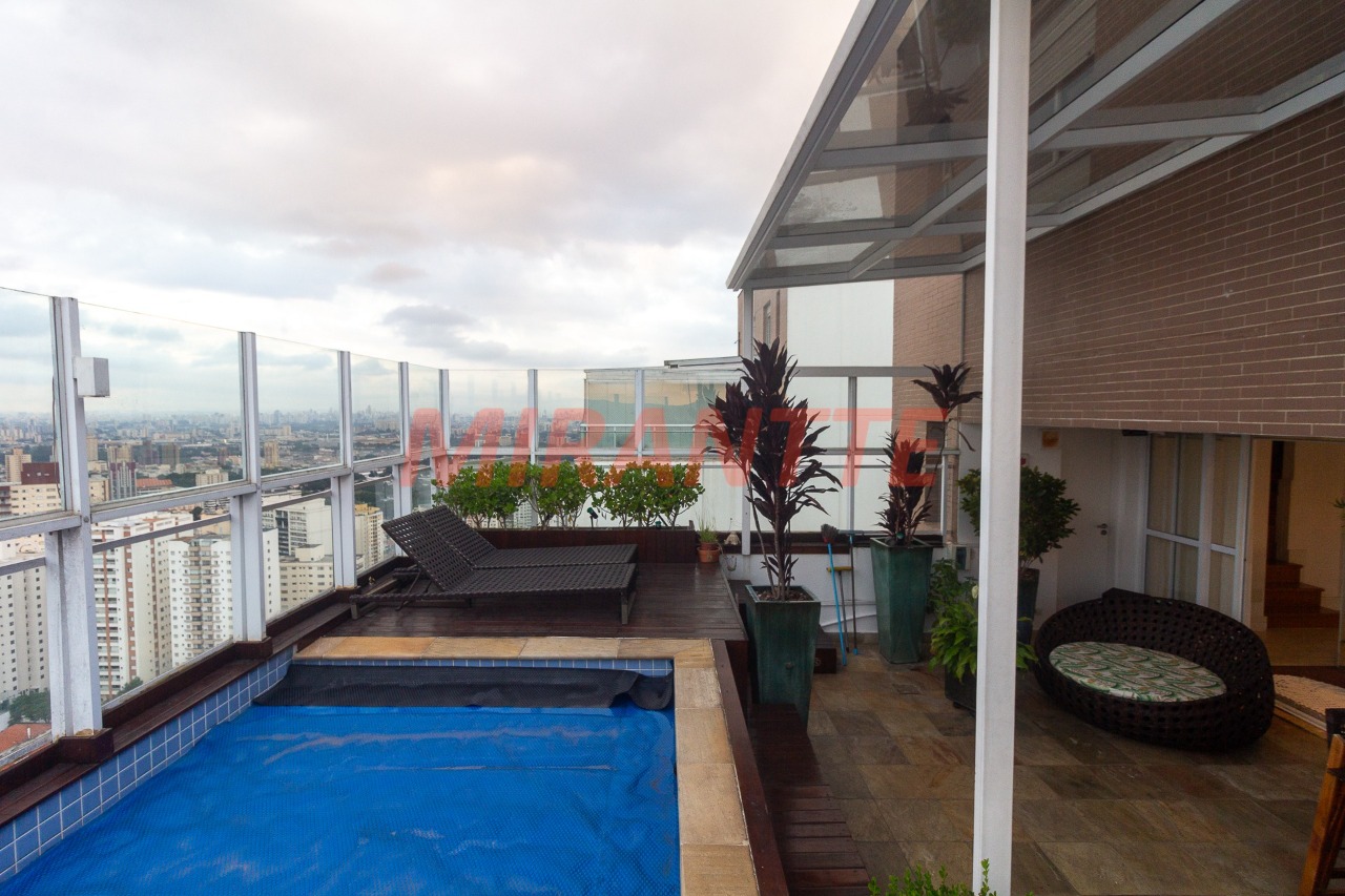 Cobertura de 380m² com 5 quartos em Santana