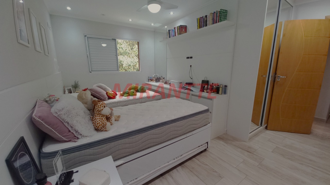 Sobrado de 200m² com 3 quartos em Vila Pedra Branca