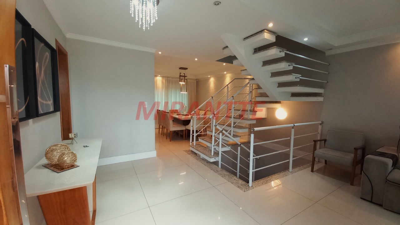 Sobrado de 200m² com 3 quartos em Vila Pedra Branca