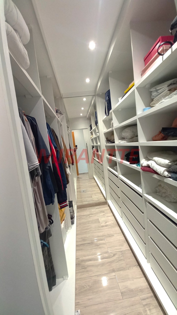 Sobrado de 200m² com 3 quartos em Vila Pedra Branca