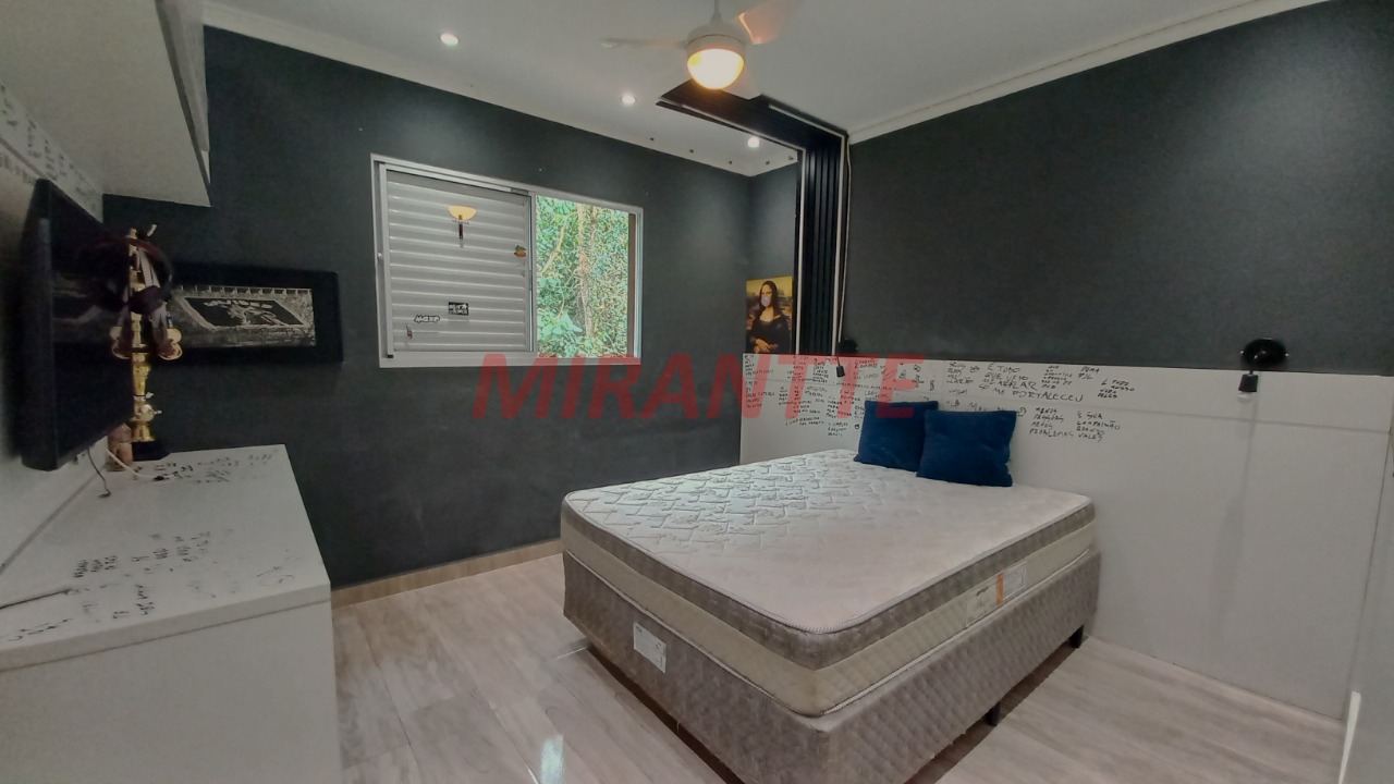 Sobrado de 200m² com 3 quartos em Vila Pedra Branca