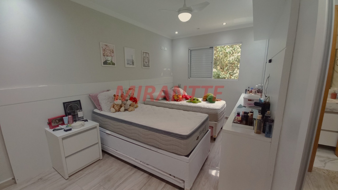 Sobrado de 200m² com 3 quartos em Vila Pedra Branca