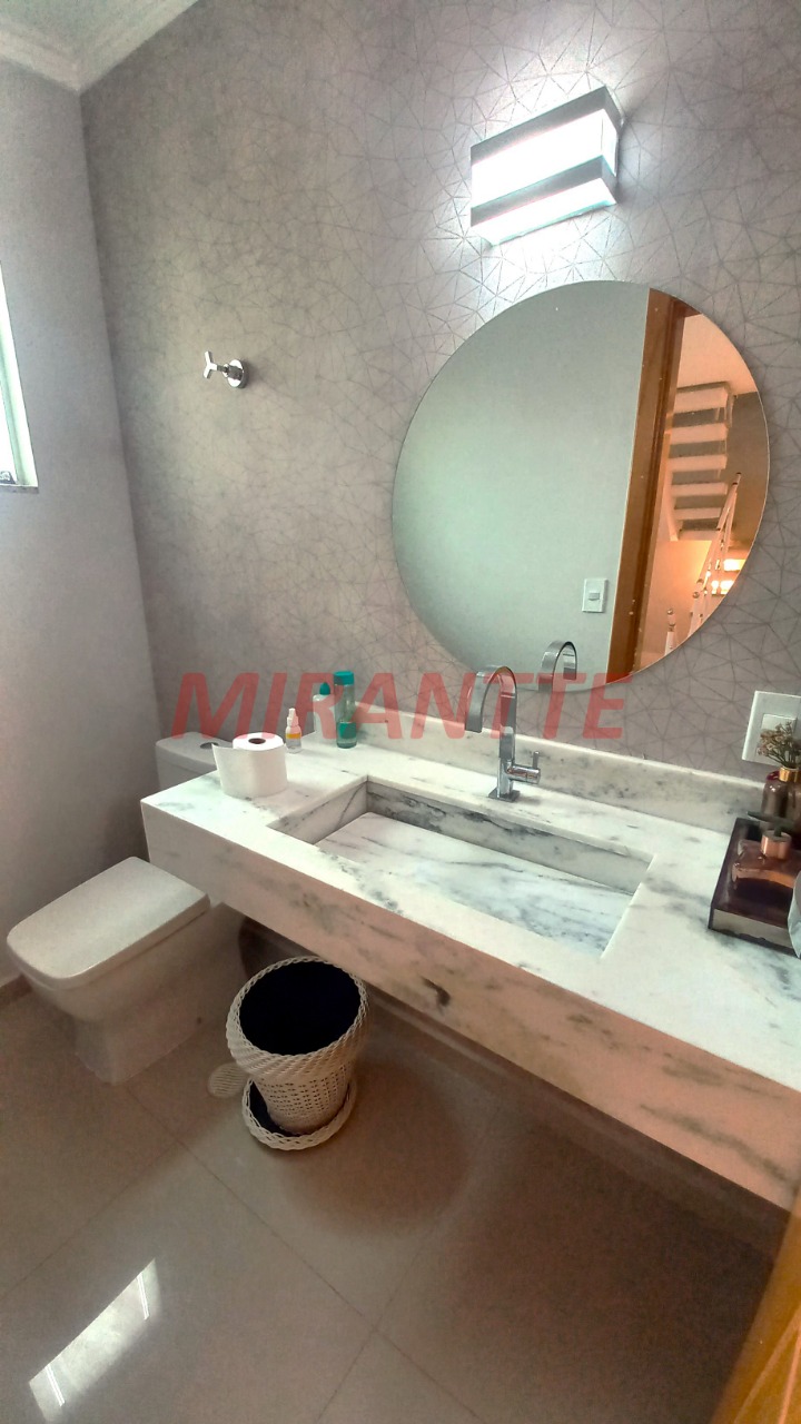 Sobrado de 200m² com 3 quartos em Vila Pedra Branca