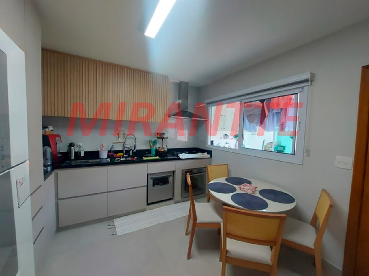 Sobrado de 184m² com 3 quartos em Vila Guilherme