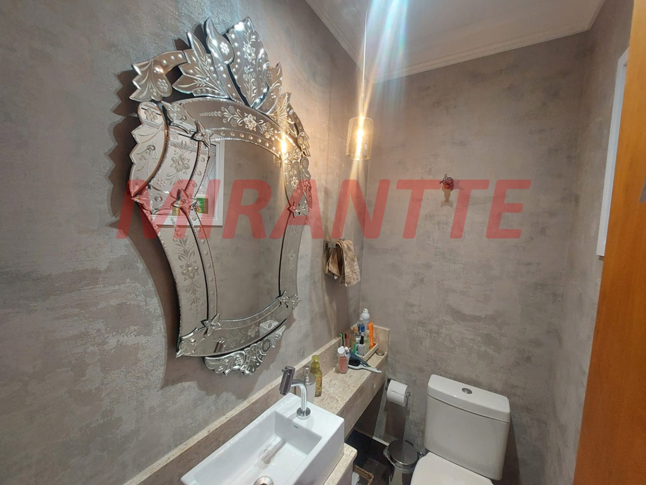 Sobrado de 184m² com 3 quartos em Vila Guilherme