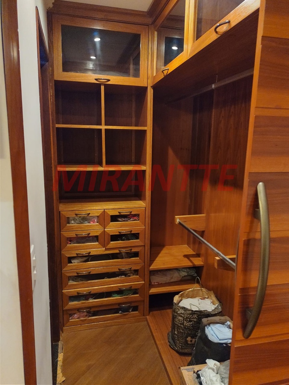 Casa terrea de 140m² com 3 quartos em Jardim Valparaiso