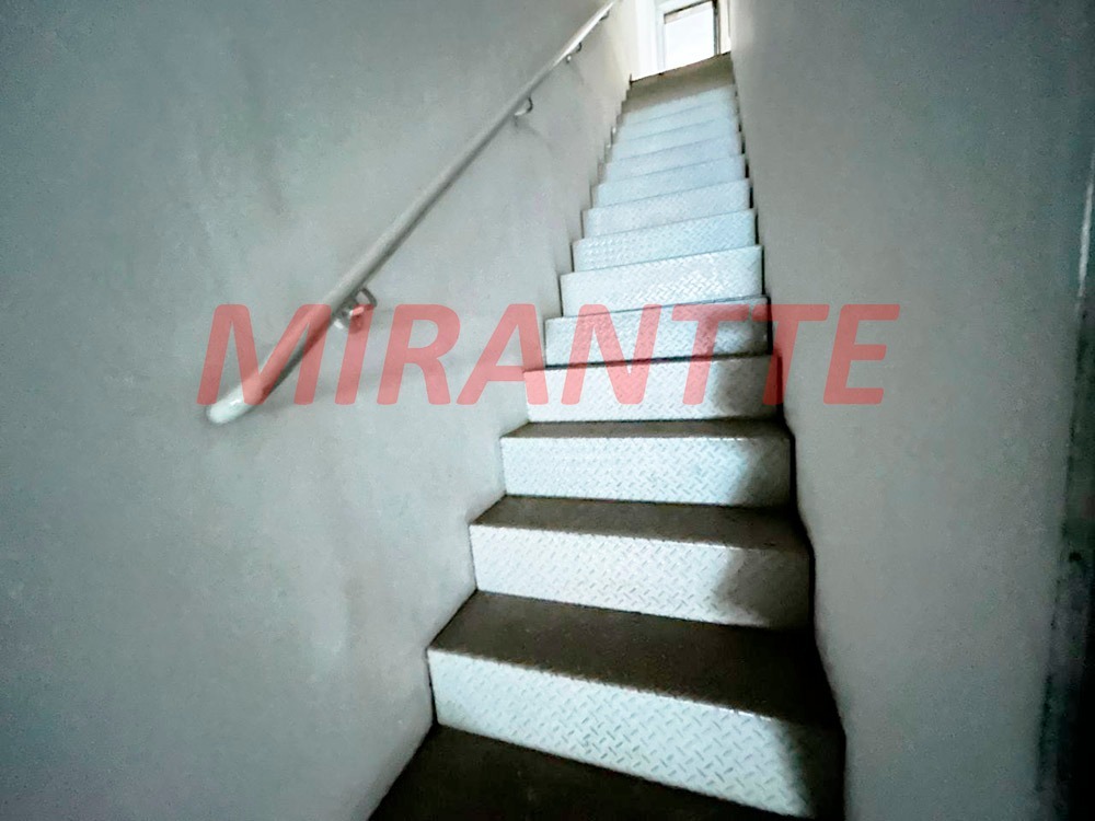 Comercial de 192m² em Santana