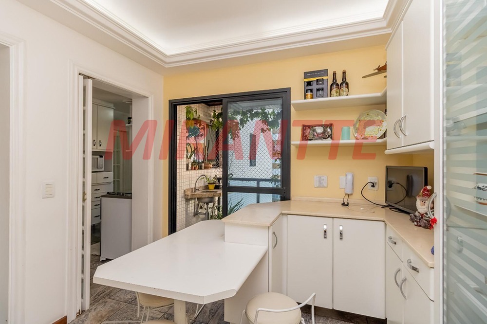 Apartamento de 213m² com 4 quartos em Santana