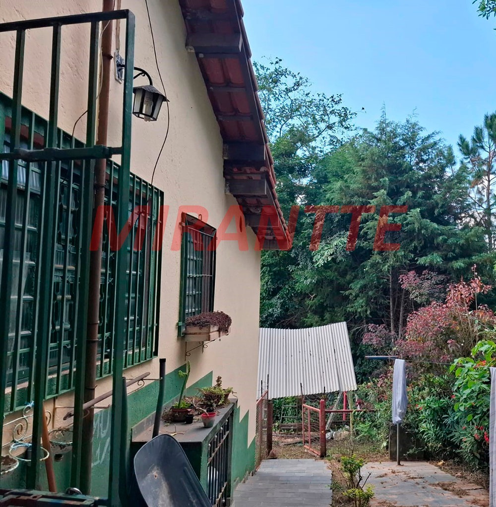 ChÁcara de 200m² com 3 quartos em Alpes da Castelo