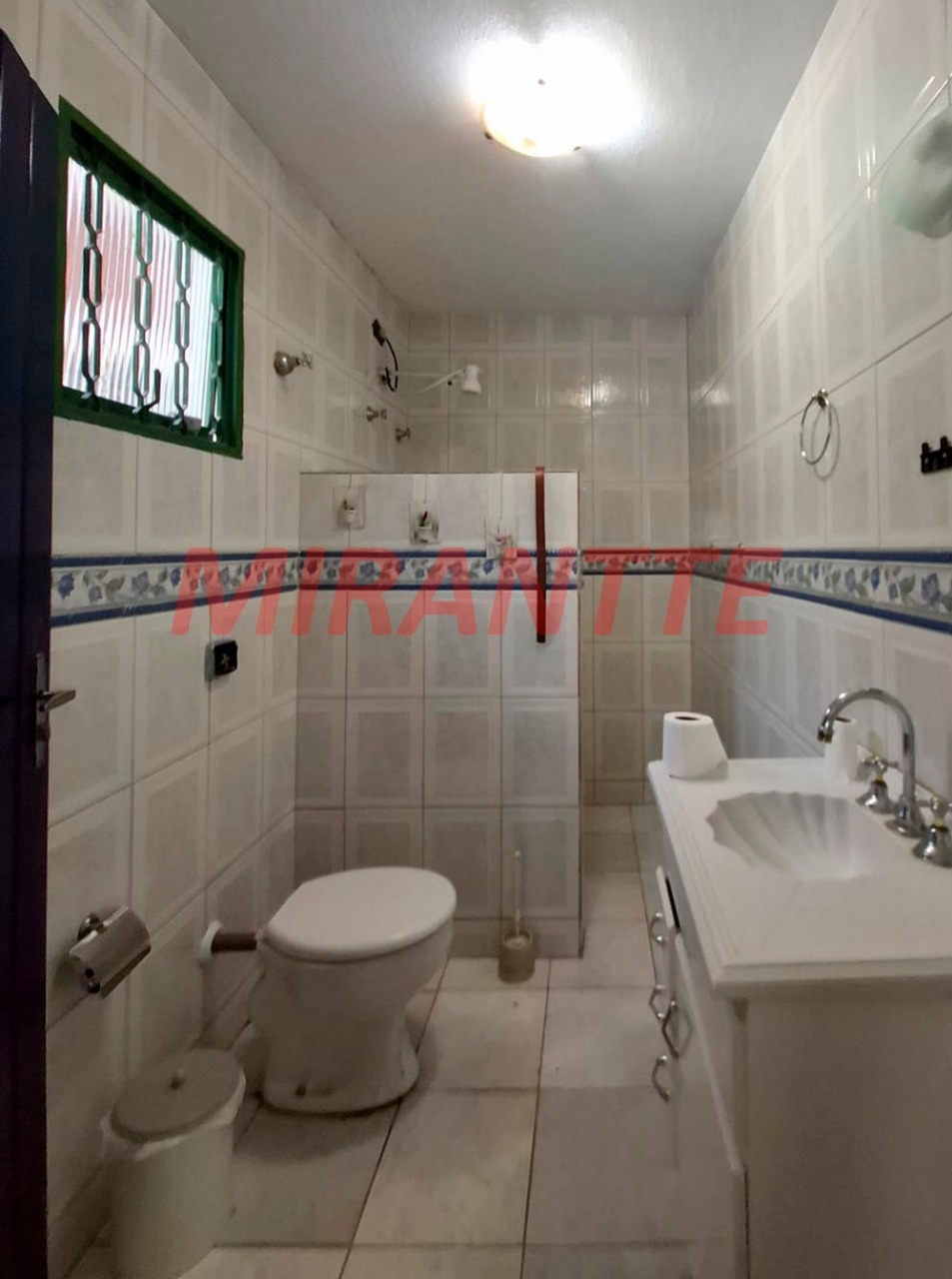 ChÁcara de 200m² com 3 quartos em Alpes da Castelo