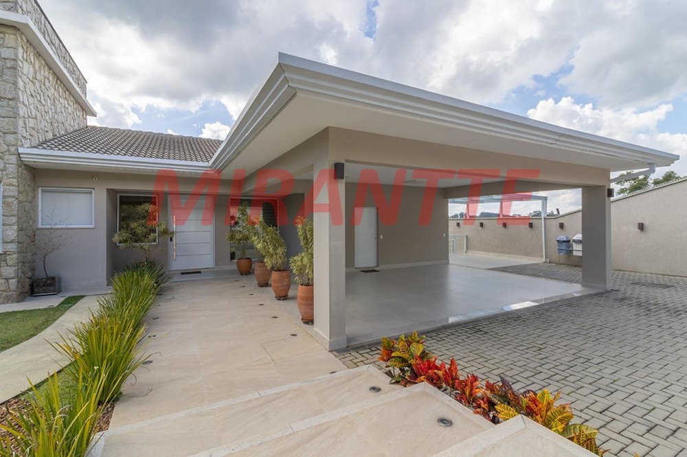 Cond. fechado de 500m² com 4 quartos em Roseira